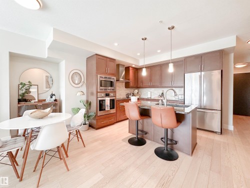 718 200 Bellerose Drive, St. Albert, AB - Indoor