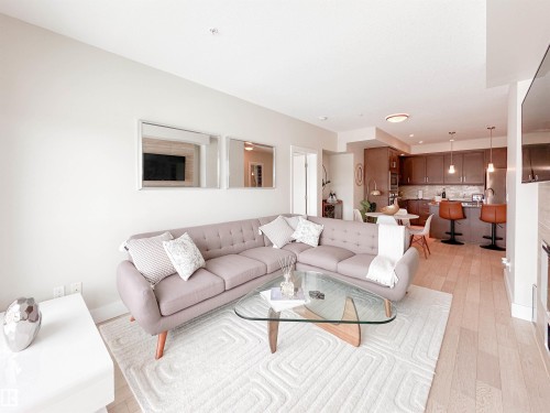 718 200 Bellerose Drive, St. Albert, AB - Indoor Photo Showing Living Room