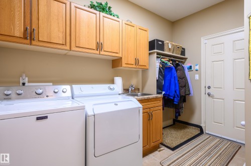 948 Hope Way, Edmonton, AB - Indoor Photo Showing Laundry Room