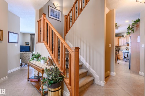 948 Hope Way, Edmonton, AB - Indoor Photo Showing Other Room