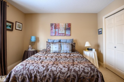 948 Hope Way, Edmonton, AB - Indoor Photo Showing Bedroom