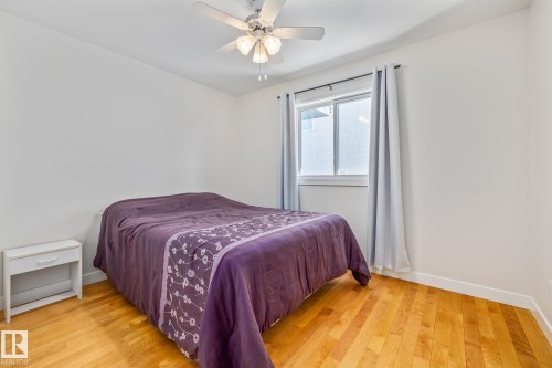 203 Bancroft Close, Edmonton, AB - Indoor Photo Showing Bedroom