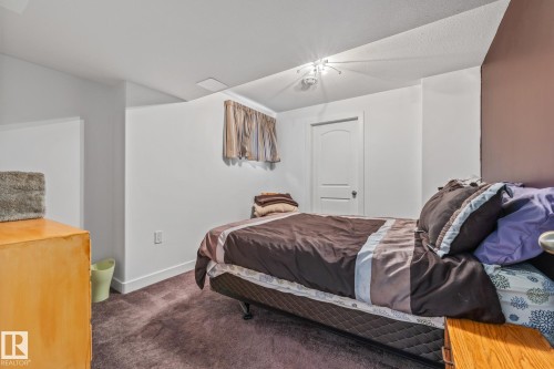203 Bancroft Close, Edmonton, AB - Indoor Photo Showing Bedroom