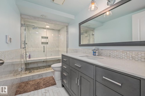 203 Bancroft Close, Edmonton, AB - Indoor Photo Showing Bathroom