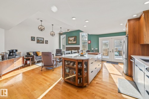 203 Bancroft Close, Edmonton, AB - Indoor