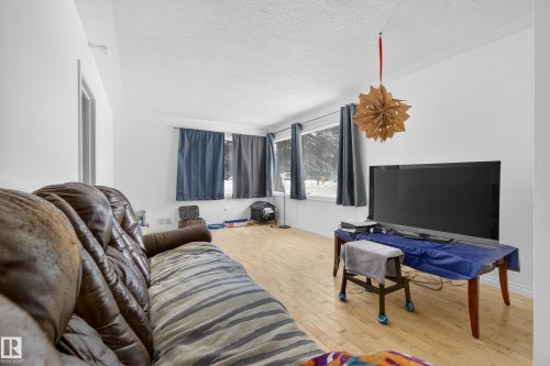 15321 110 Avenue, Edmonton, AB - Indoor