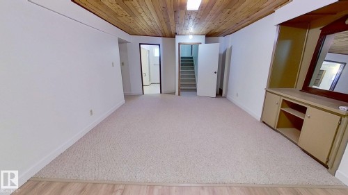 6426 37B Avenue, Edmonton, AB - Indoor Photo Showing Other Room