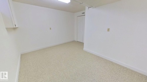 6426 37B Avenue, Edmonton, AB - Indoor Photo Showing Other Room