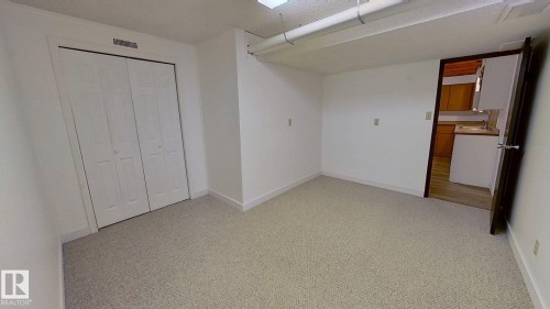 6426 37B Avenue, Edmonton, AB - Indoor Photo Showing Other Room
