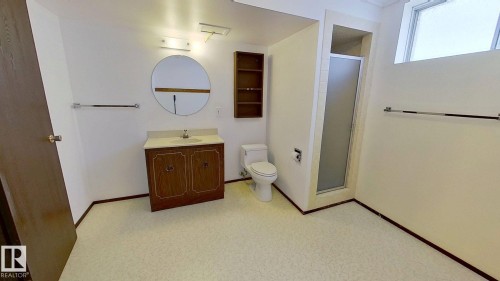 6426 37B Avenue, Edmonton, AB - Indoor