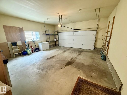 6426 37B Avenue, Edmonton, AB - Indoor Photo Showing Garage