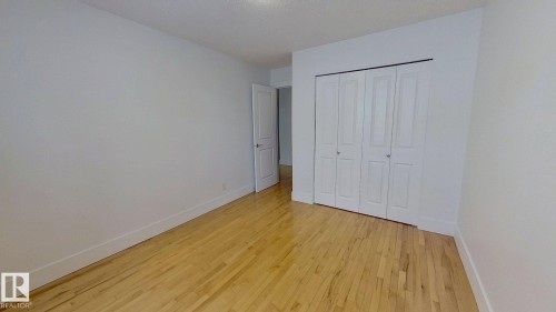 6426 37B Avenue, Edmonton, AB - Indoor Photo Showing Other Room