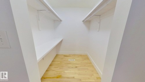 6426 37B Avenue, Edmonton, AB - Indoor