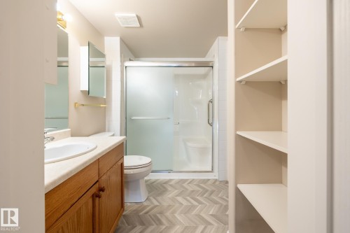 209 8912 156 Street, Edmonton, AB - Indoor Photo Showing Bathroom