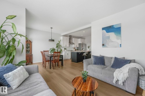 6417 66 Street, Beaumont, AB - Indoor Photo Showing Living Room
