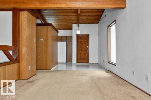 536 Lee Ridge Road, Edmonton, AB - Indoor Photo Showing Other Room