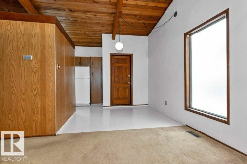 536 Lee Ridge Road, Edmonton, AB - Indoor Photo Showing Other Room