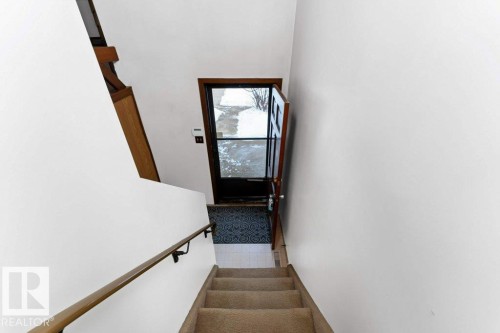 536 Lee Ridge Road, Edmonton, AB - Indoor Photo Showing Other Room