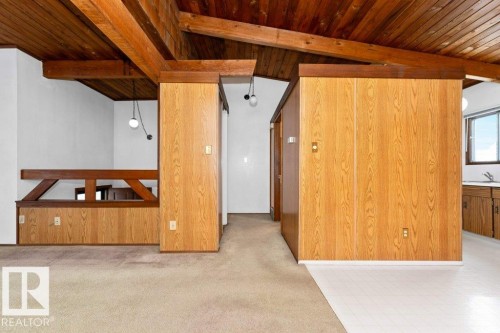 536 Lee Ridge Road, Edmonton, AB - Indoor Photo Showing Other Room