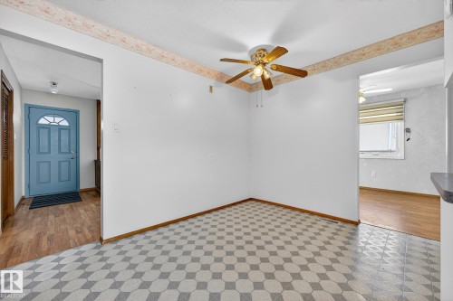 Spare room featuring ceiling fan and a textured ceiling - 21 Marchand Place, St. Albert, AB - Indoor Photo Showing Other Room