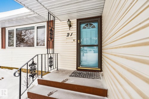 Entrance to property - 21 Marchand Place, St. Albert, AB - Indoor Photo Showing Other Room