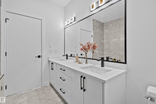 330 Roberts Wynd, Leduc, AB - Indoor Photo Showing Bathroom