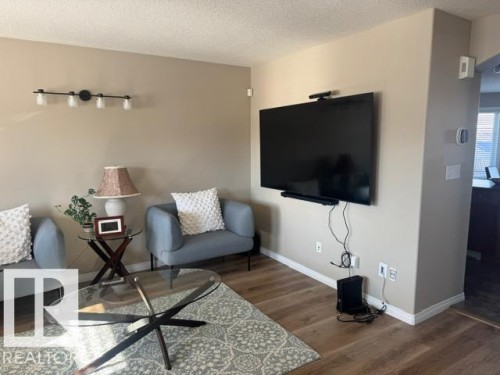 106 Brintnell Boulevard Nw, Edmonton, AB - Indoor Photo Showing Living Room
