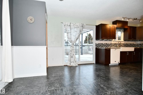 5012 54 Avenue, Leduc, AB - Indoor Photo Showing Other Room