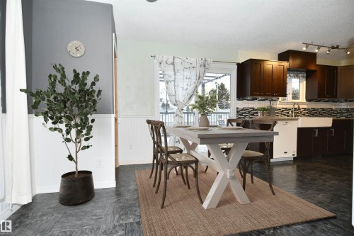 5012 54 Avenue, Leduc, AB - Indoor Photo Showing Dining Room