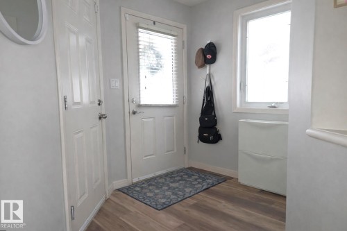 2151 28 Street, Edmonton, AB - Indoor Photo Showing Other Room