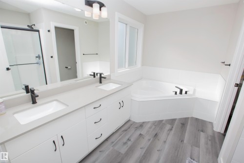 15 Springbrook Wynd, Spruce Grove, AB - Indoor Photo Showing Bathroom