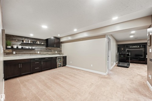 1477 Wates Link Link, Edmonton, AB - Indoor