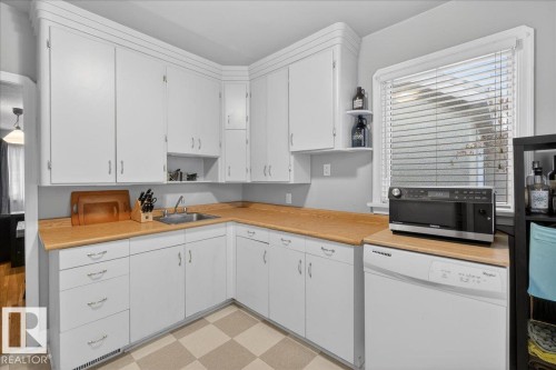 11234 68 Street, Edmonton, AB - Indoor Photo Showing Kitchen