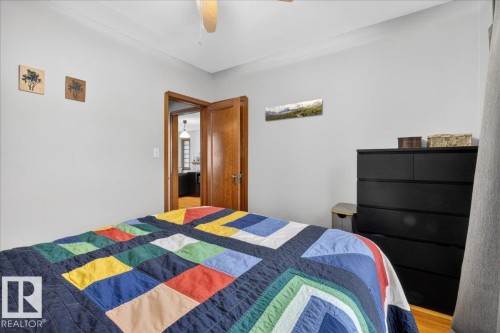 11234 68 Street, Edmonton, AB - Indoor Photo Showing Bedroom