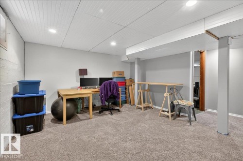 11234 68 Street, Edmonton, AB - Indoor