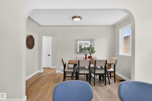 11330 67 Street, Edmonton, AB - Indoor Photo Showing Dining Room