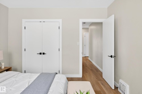 11330 67 Street, Edmonton, AB - Indoor Photo Showing Bedroom
