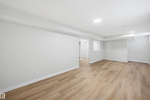 11330 67 Street, Edmonton, AB - Indoor Photo Showing Other Room