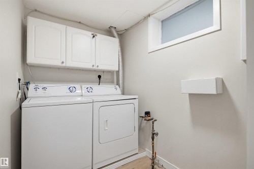 11330 67 Street, Edmonton, AB - Indoor Photo Showing Laundry Room