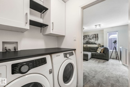 5507 Crabapple Loop, Edmonton, AB - Indoor Photo Showing Laundry Room