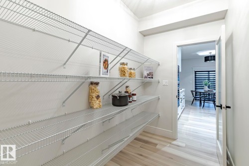 View of pantry - 6275 180 Avenue, Edmonton, AB - Indoor