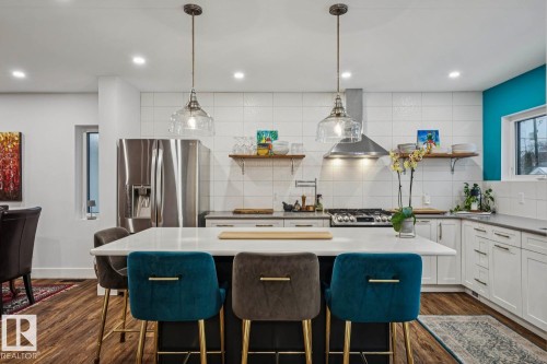 9602 83 Avenue, Edmonton, AB - Indoor Photo Showing Kitchen With Upgraded Kitchen