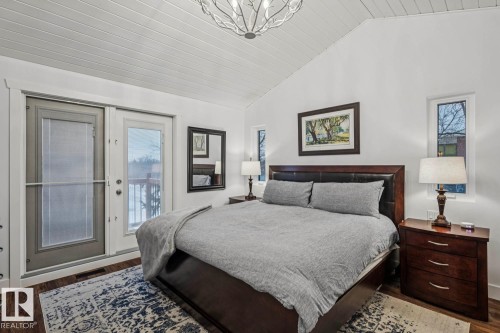 9602 83 Avenue, Edmonton, AB - Indoor Photo Showing Bedroom