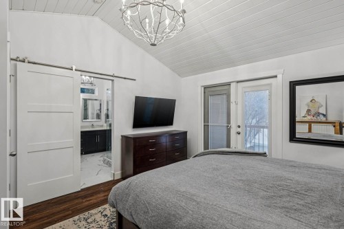 9602 83 Avenue, Edmonton, AB - Indoor Photo Showing Bedroom