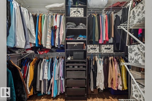 9602 83 Avenue, Edmonton, AB - Indoor With Storage