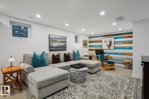 9602 83 Avenue, Edmonton, AB - Indoor