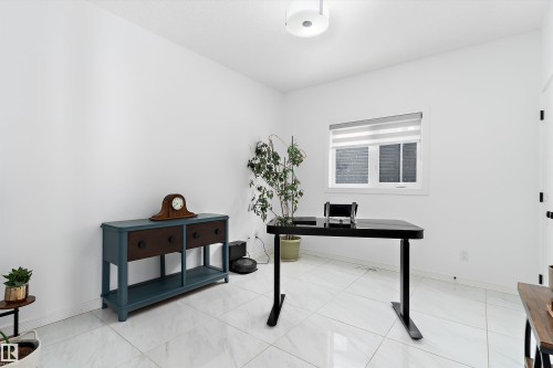 Office featuring baseboards - 1242 Starling Drive, Edmonton, AB - Indoor