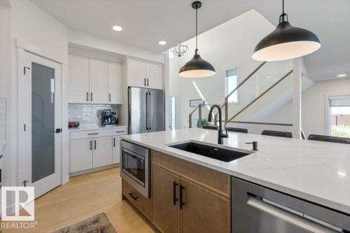 65 Jubilation Drive, St. Albert, AB - Indoor Photo Showing Kitchen With Upgraded Kitchen