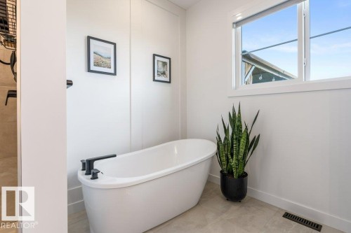 65 Jubilation Drive, St. Albert, AB - Indoor Photo Showing Bathroom