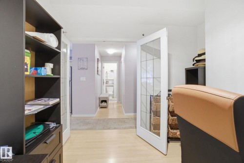 205 9910 111 Street, Edmonton, AB - Indoor